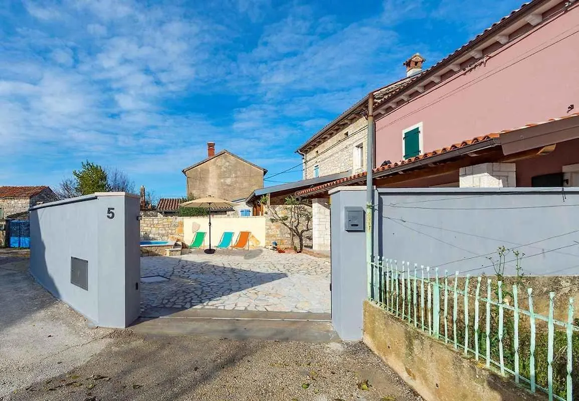 Holiday Home In Svetvincenat - Istrien 51850