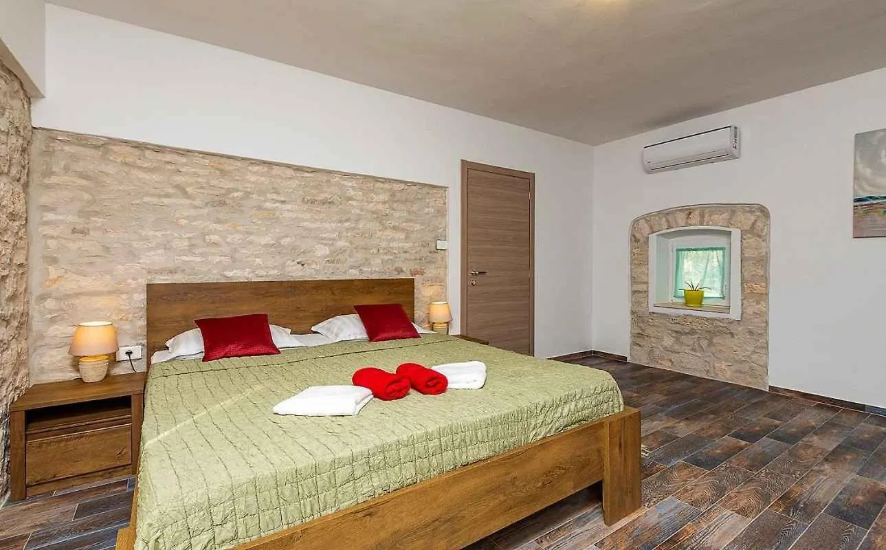 Holiday Home In Svetvincenat - Istrien 51850 Chorwacja